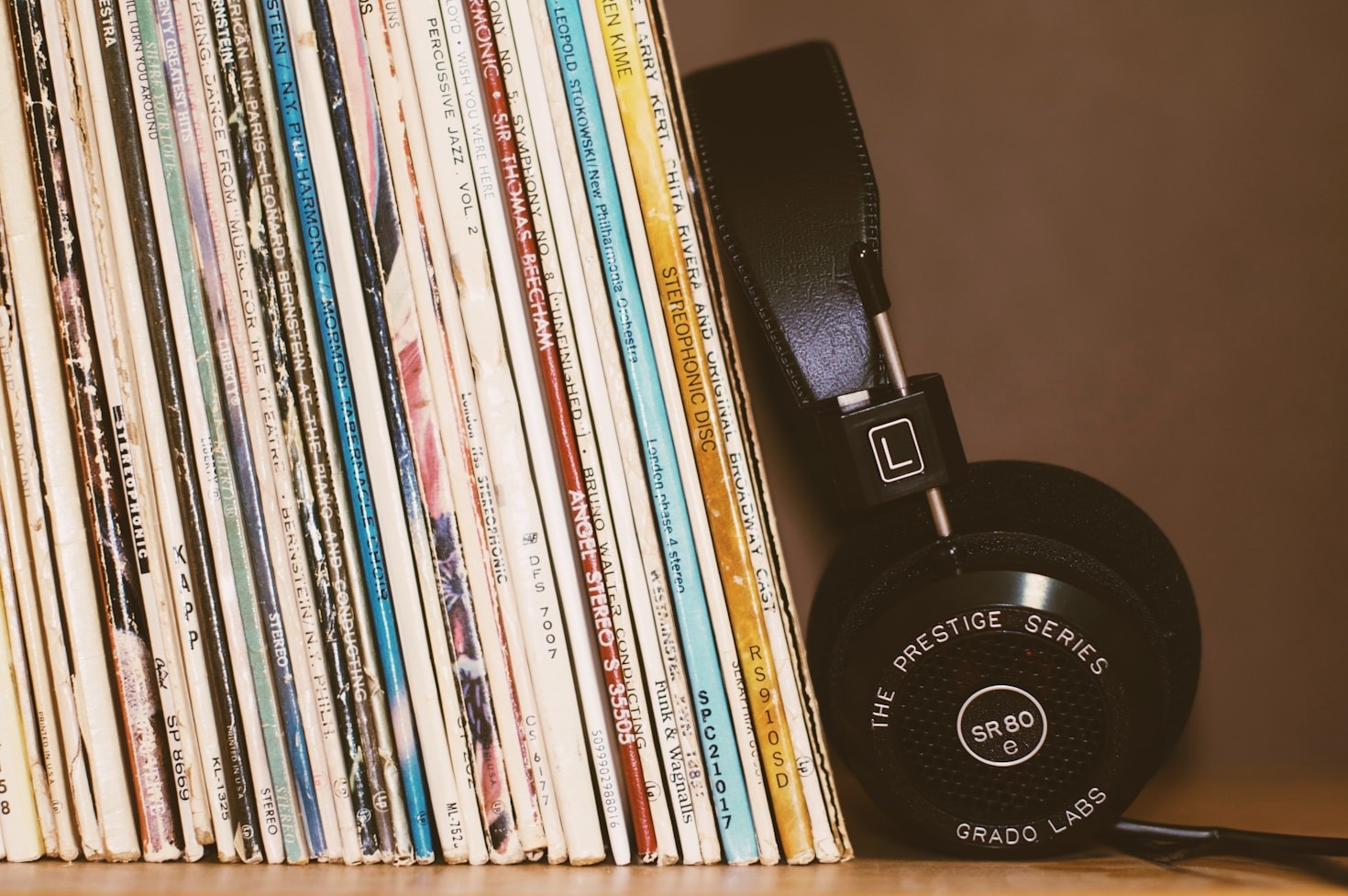 The Art of Self-Aware Audio Reviews